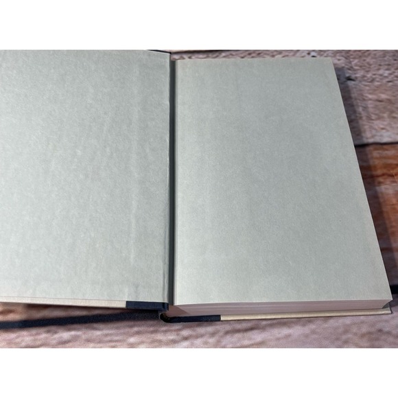 Yeager An Autobiography by General Chuck Yeager - HC/DJ 1985 1st Edition - Picture 6 of 7